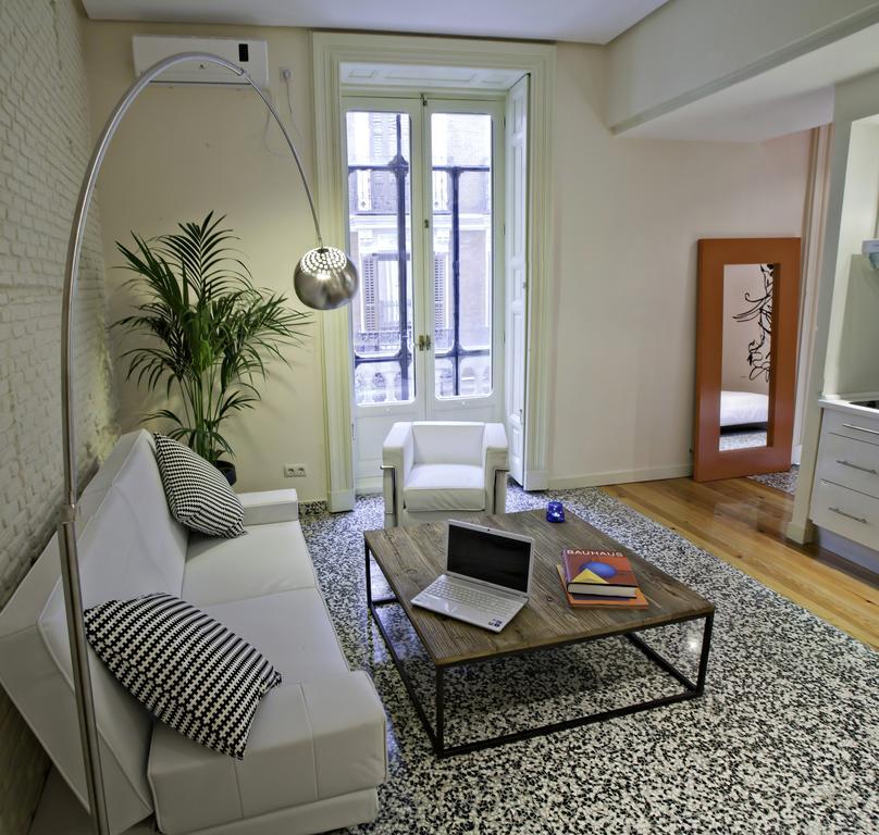 Letras By Terravisiontravel Appartamento Madrid